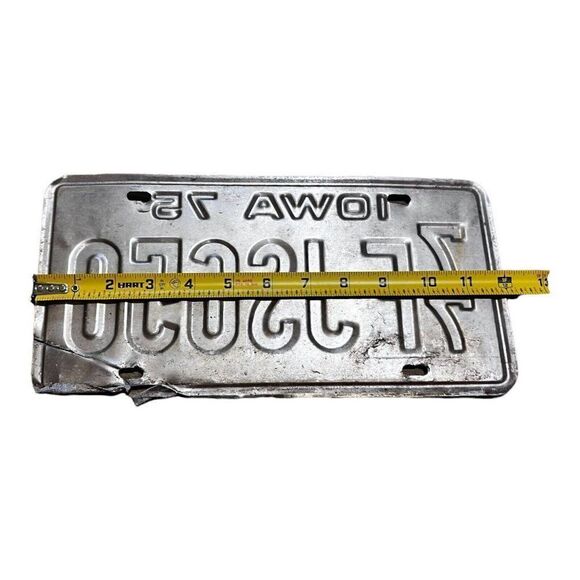 Vintage 1975 Iowa Collectible License Plate Original Tag White # 77 FJS650 - Picture 3 of 3
